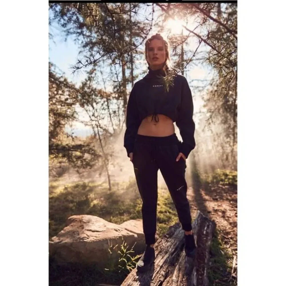 KORAL FLUSTER CROPPED HAZE JOGGERS IN BLACK